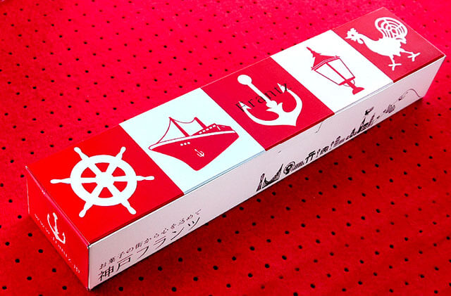 「美味しい」だけじゃない!高級感あふれる真紅のラッピング